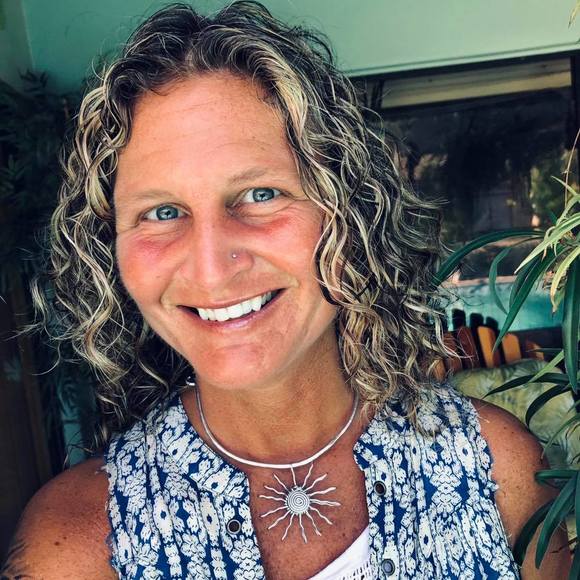 Meet your Posher, Sue - Picture 1 of 1